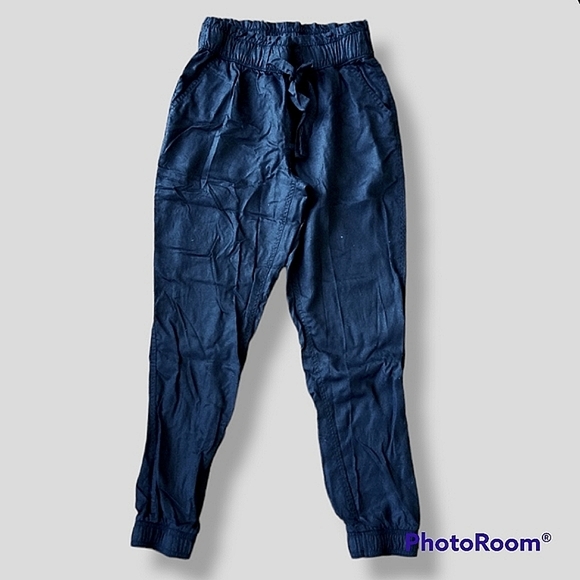SO High Rise Joggers Navy Blue Size L Super Cute! - Picture 1 of 3